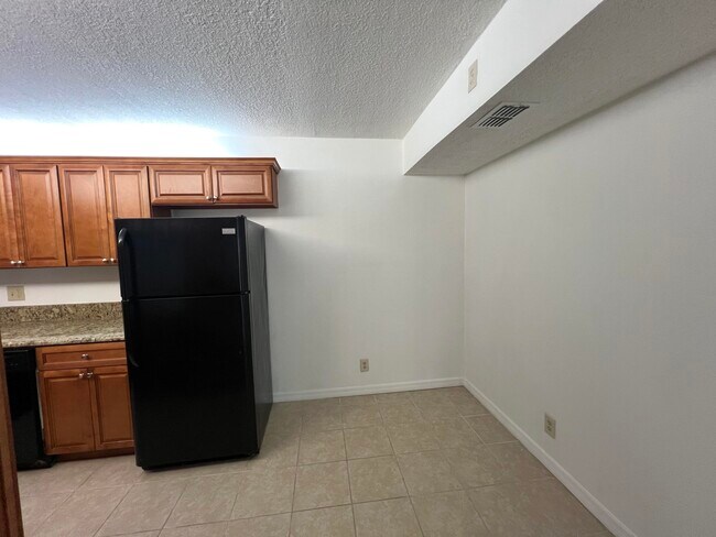 Building Photo - 1115 Green Pine Blvd