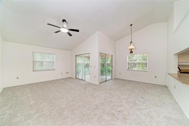 Building Photo - 4863 Village Garden Dr