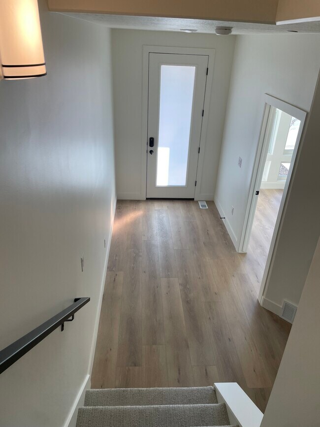 Building Photo - 1474 W Cook Ln