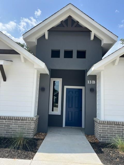 Building Photo - 10317 Lake Rd