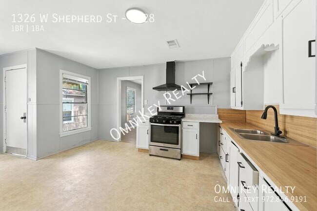 Building Photo - 1326 W Shepherd St