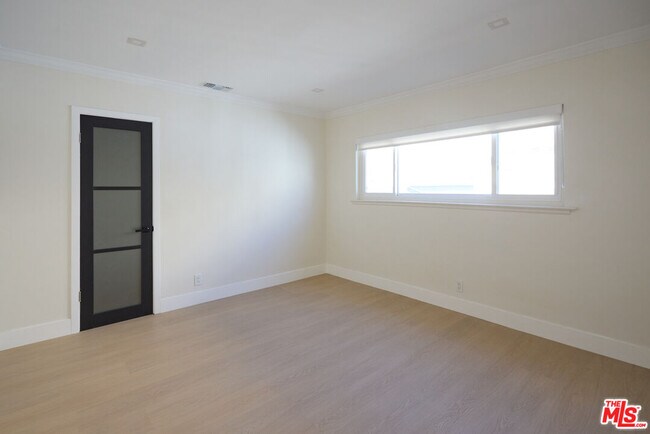 Building Photo - 1223 23rd St