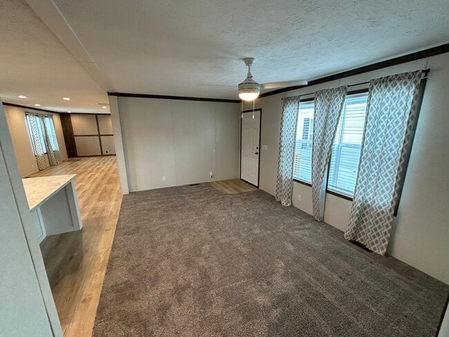 Building Photo - 11338 Mill Creek