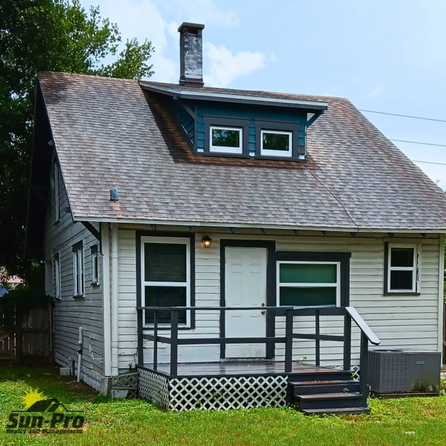 Building Photo - 212 Mullally St