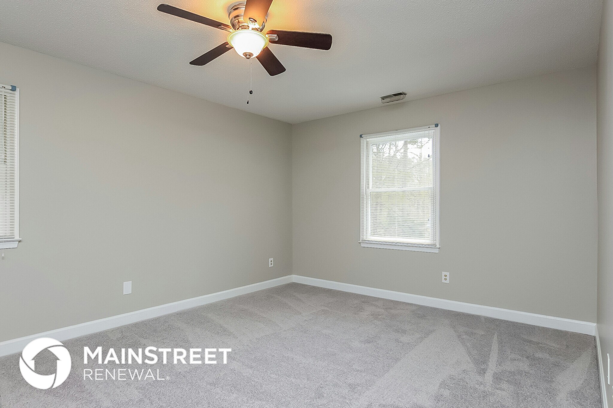 Building Photo - 1410 Rowemont Dr
