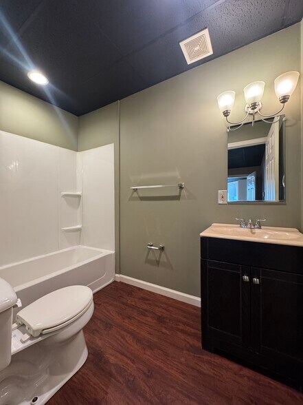 Building Photo - 350 Jefferson St