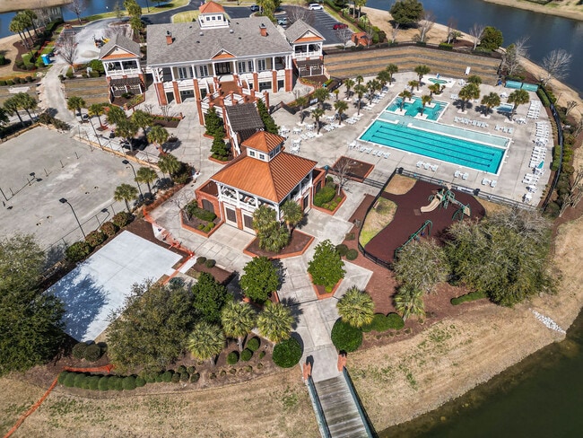 Building Photo - Crystal Water Home