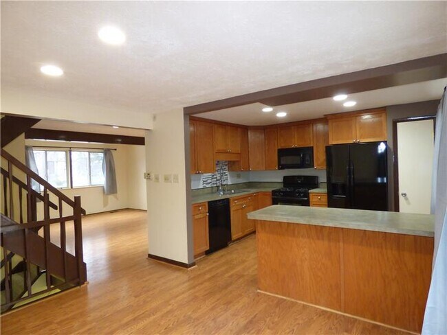 Building Photo - 794 Wheatland Cir