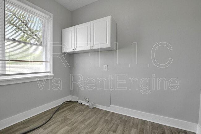 Building Photo - 5415 Distler Ln
