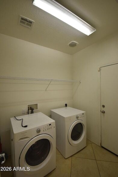 Building Photo - 7117 N 73rd Dr