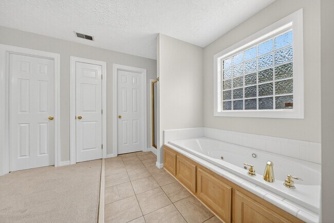 Building Photo - 118 Wynbrooke Trace
