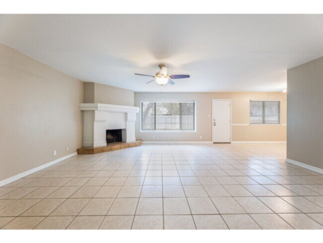 Building Photo - 12914 Pegasus St