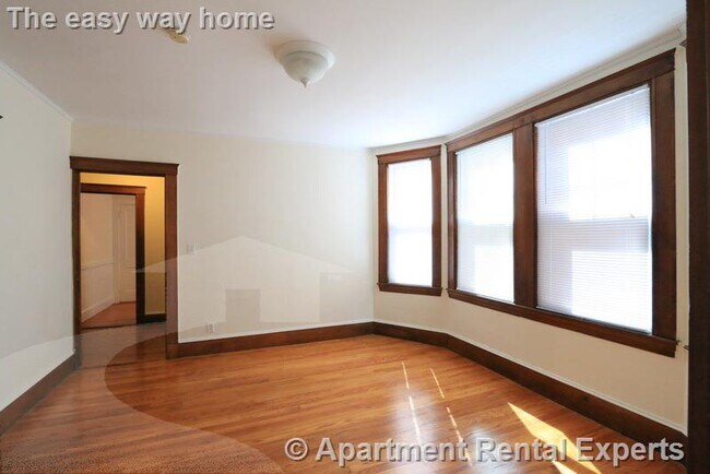 Building Photo - 156-158 Summer St Unit #104