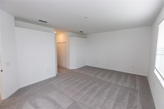 Building Photo - 16572 Kingwood Ln