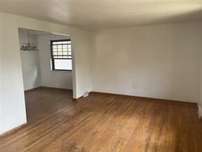 Building Photo - 218 Bronx Ave