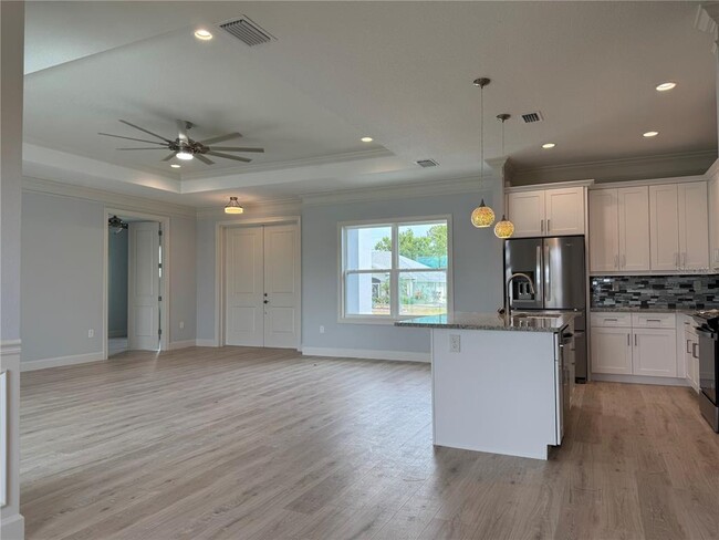 Building Photo - 236 Long Meadow Ln S