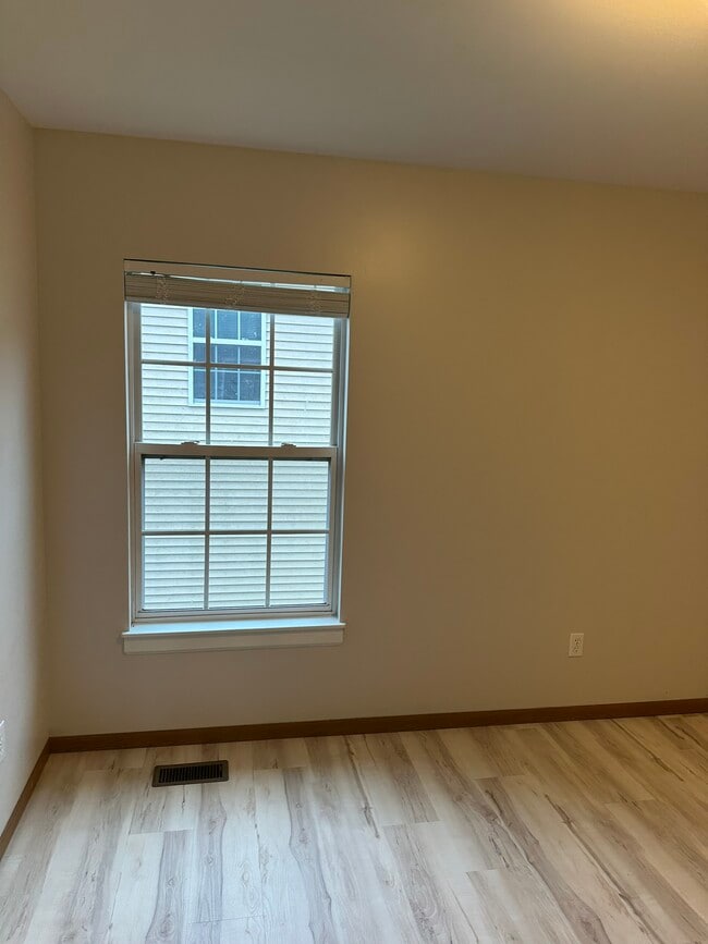 Building Photo - 805 Black Jack Rd