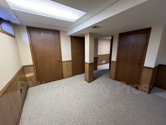 Building Photo - 3204 Chateau Ct