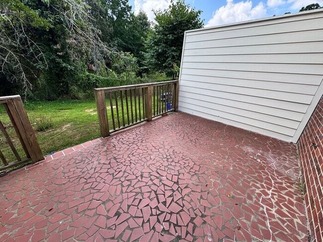 Building Photo - NOW READY!! 2 bedroom 2.5 bathroom in Snellville