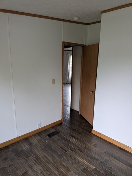 Building Photo - 64 Rosebud Ave