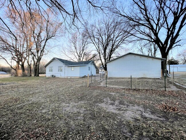 Building Photo - Nice 2 bedroom home in Arlington