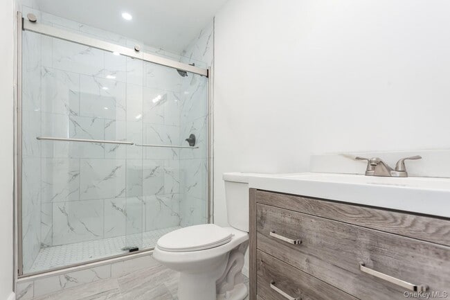 Building Photo - 300 Highland Ave