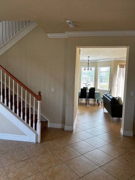 Building Photo - 10298 Barberry Ln