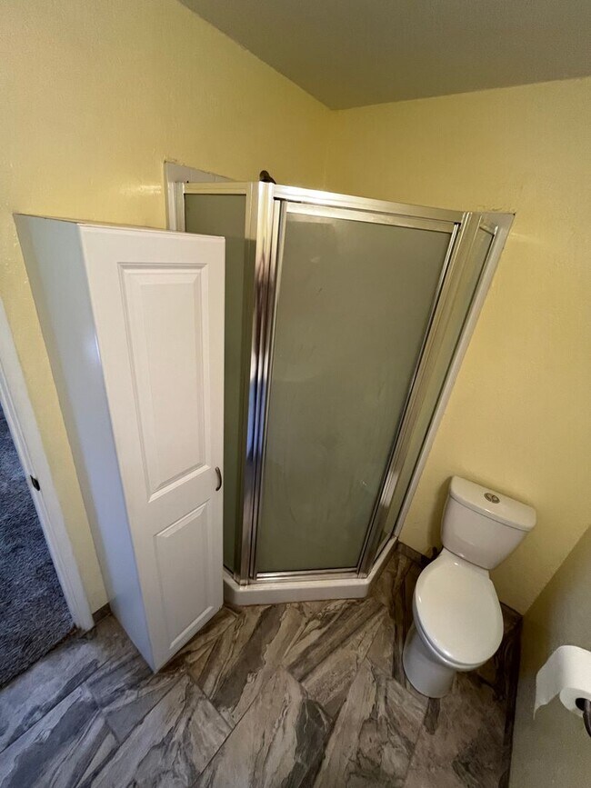 Building Photo - Beautiful Foothil Views Available Now!