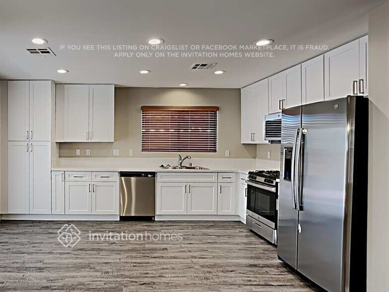 Building Photo - 11099 Verismo St
