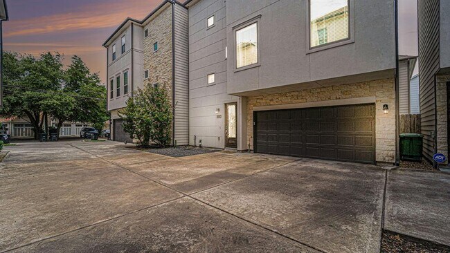 Primary Photo - 5311 Kiam St