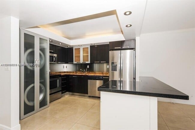 Building Photo - 1865 Brickell Ave