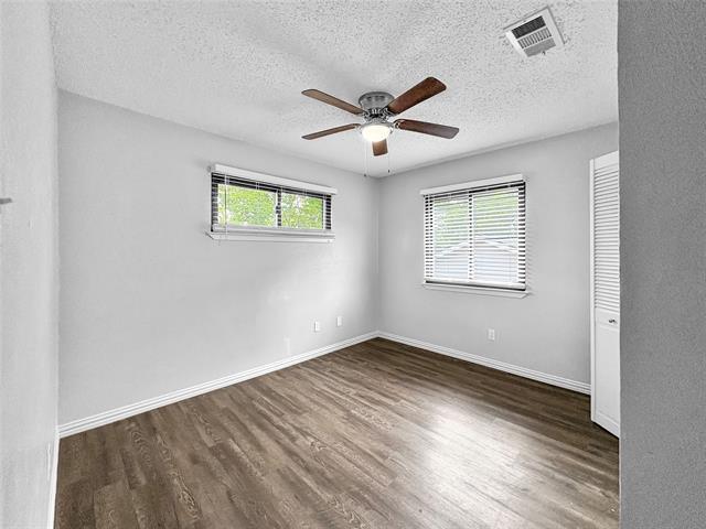 Building Photo - 8802 Deerwood Dr