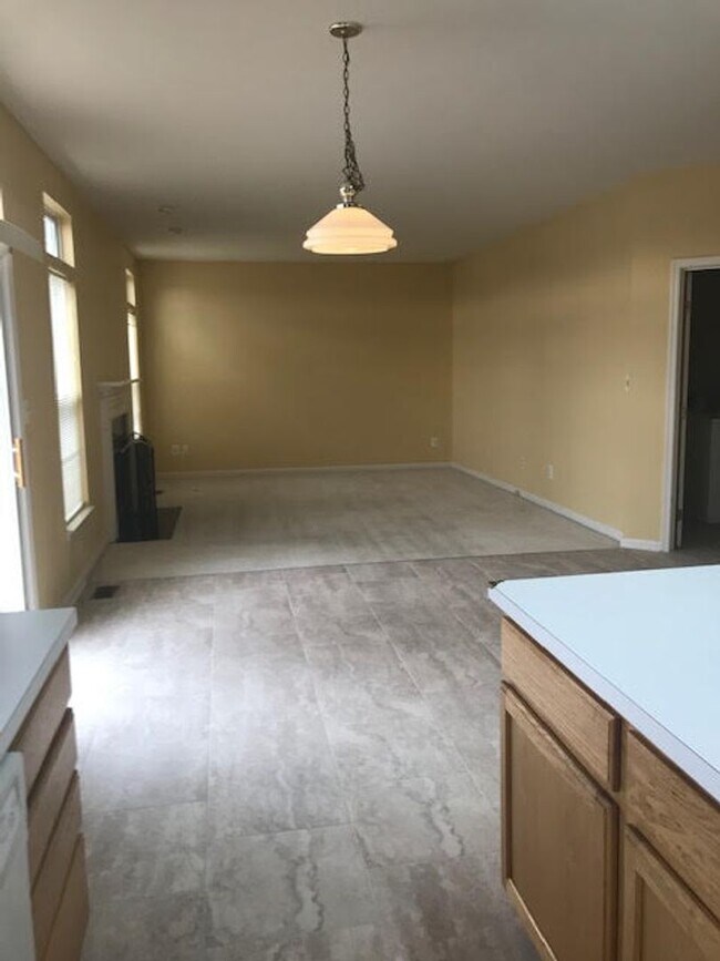 Building Photo - 2025 Germander Way