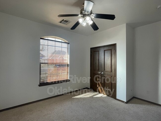 Building Photo - 5700 Shiloh Dr