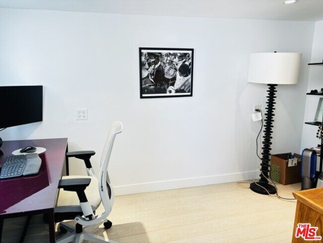 Building Photo - 18101 W Coastline Dr