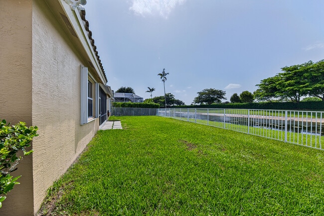 Building Photo - 12325 Cascades Pointe Dr