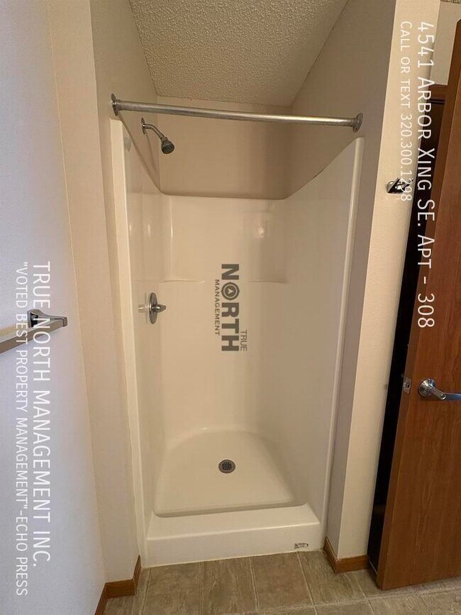 Building Photo - 4541 Arbor Xing SE