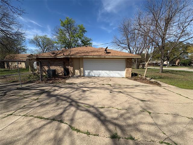 Building Photo - 8111 Llano Ave