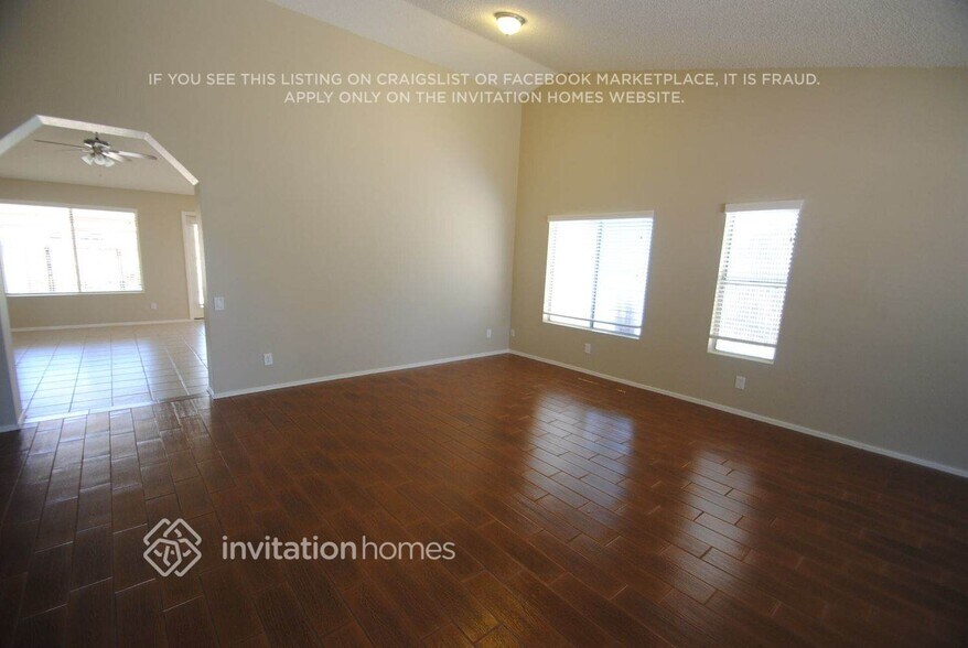 Building Photo - 8249 W Dreyfus Dr