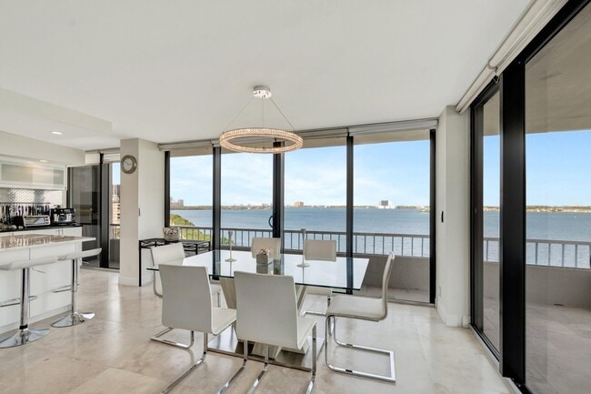 Building Photo - 5550 N Ocean Dr