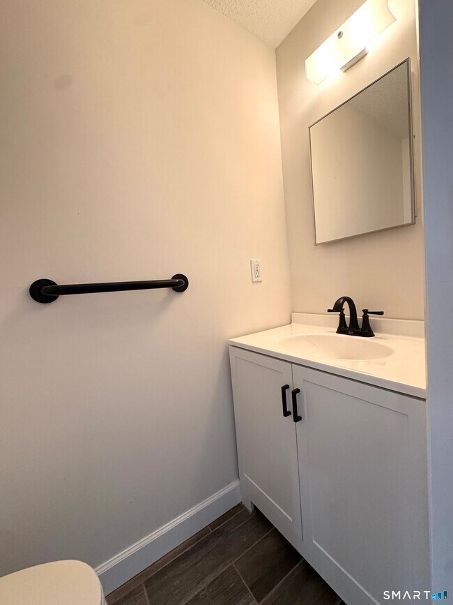 Building Photo - 39 Horton Hill Rd