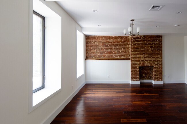 Building Photo - 751 Quincy St