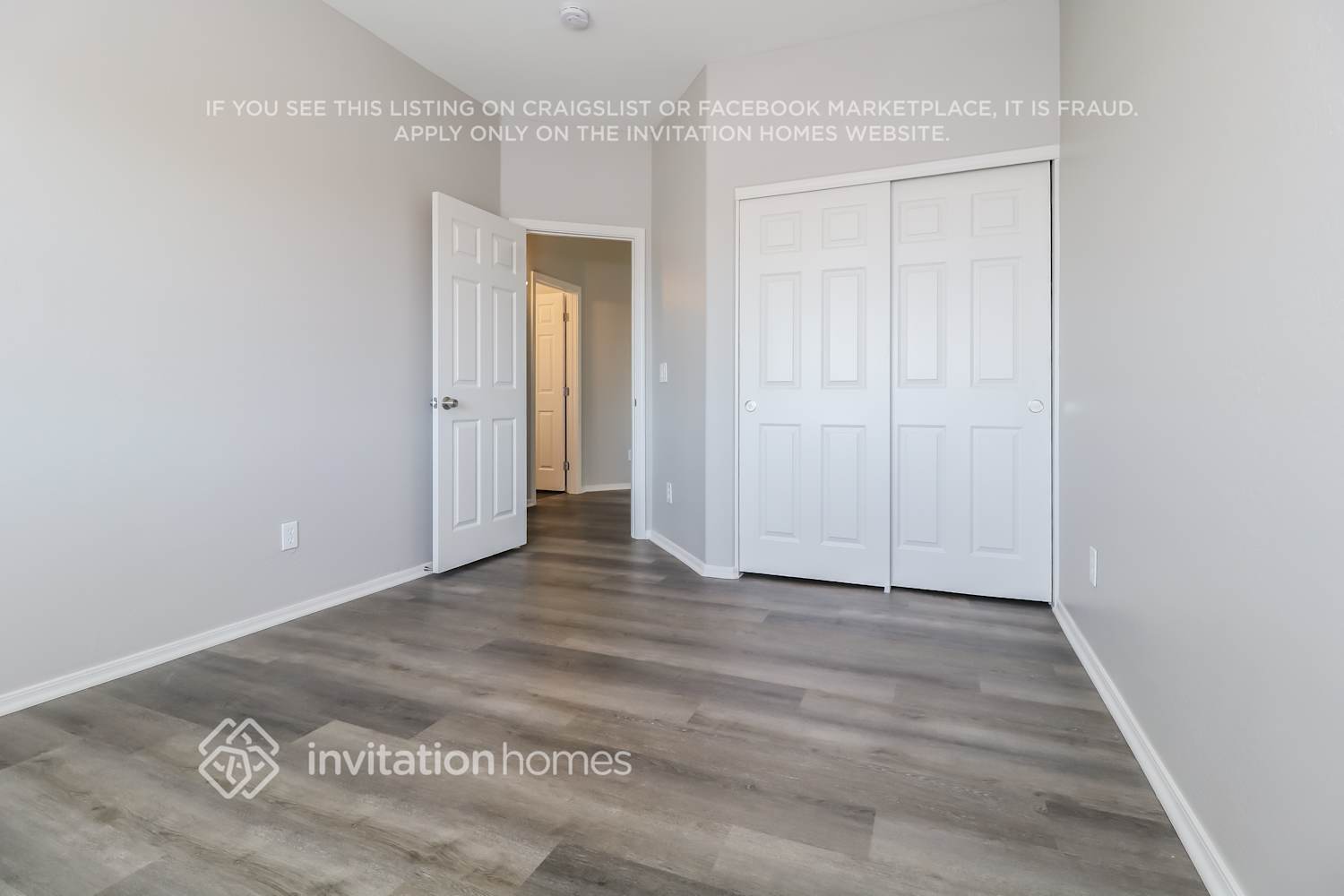 Building Photo - 1421 S 123rd Dr