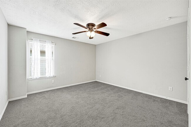 Building Photo - 2865 Milano Ln