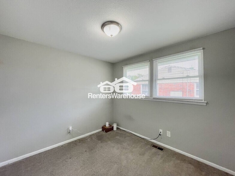 Building Photo - 1407 Yeadon Rd