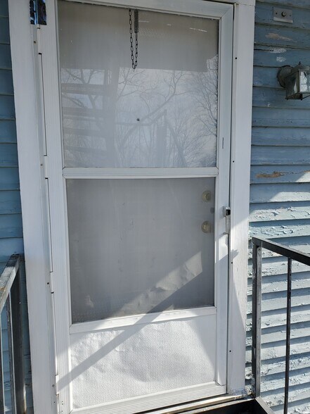 Entrance - 216 NE Douglas St