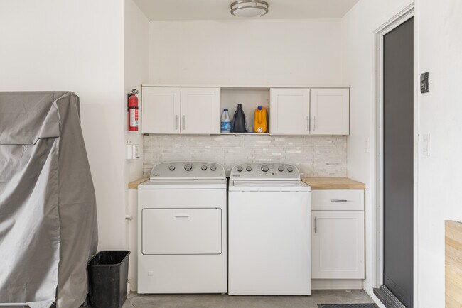 Building Photo - 72751 Citrus Ct