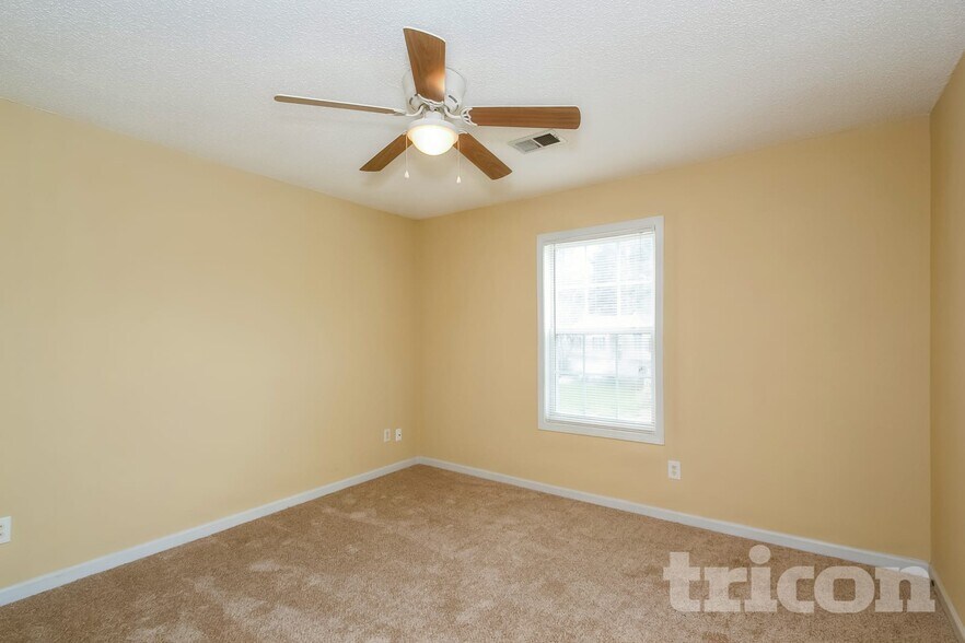 Building Photo - 500 Devcon Ln