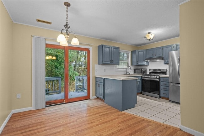 Building Photo - 61 Kathy Dr