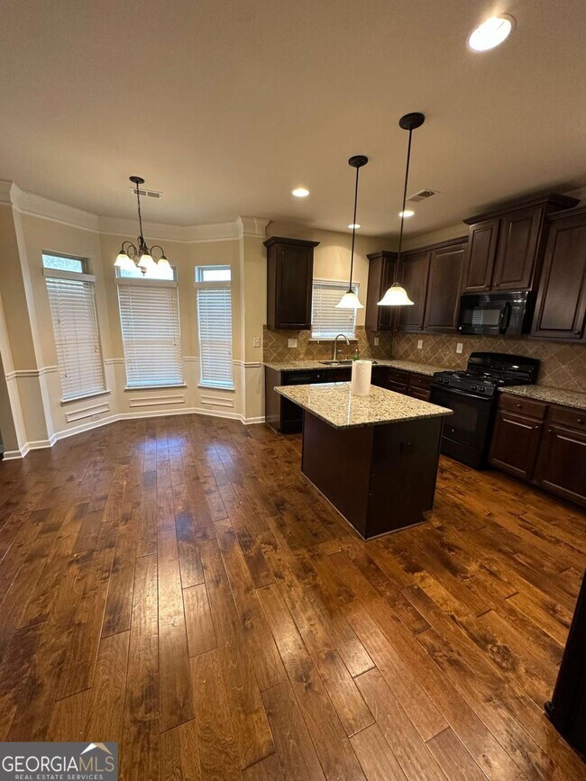 Building Photo - 852 Nevis Way